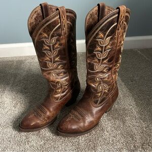 Ariat Leather Cowboy Boots | 7.5